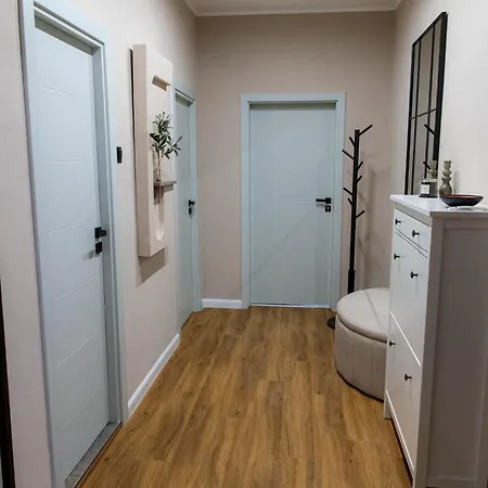 Golden Light - 3br Luxury 아파트