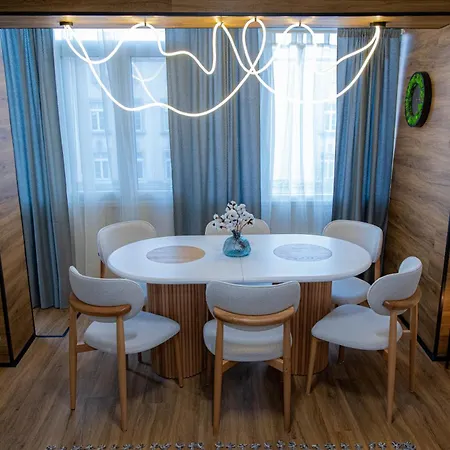 아파트 Golden Light - 3br Luxury Bŭnzarito