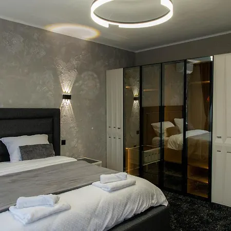 Golden Light - 3br Luxury 아파트
